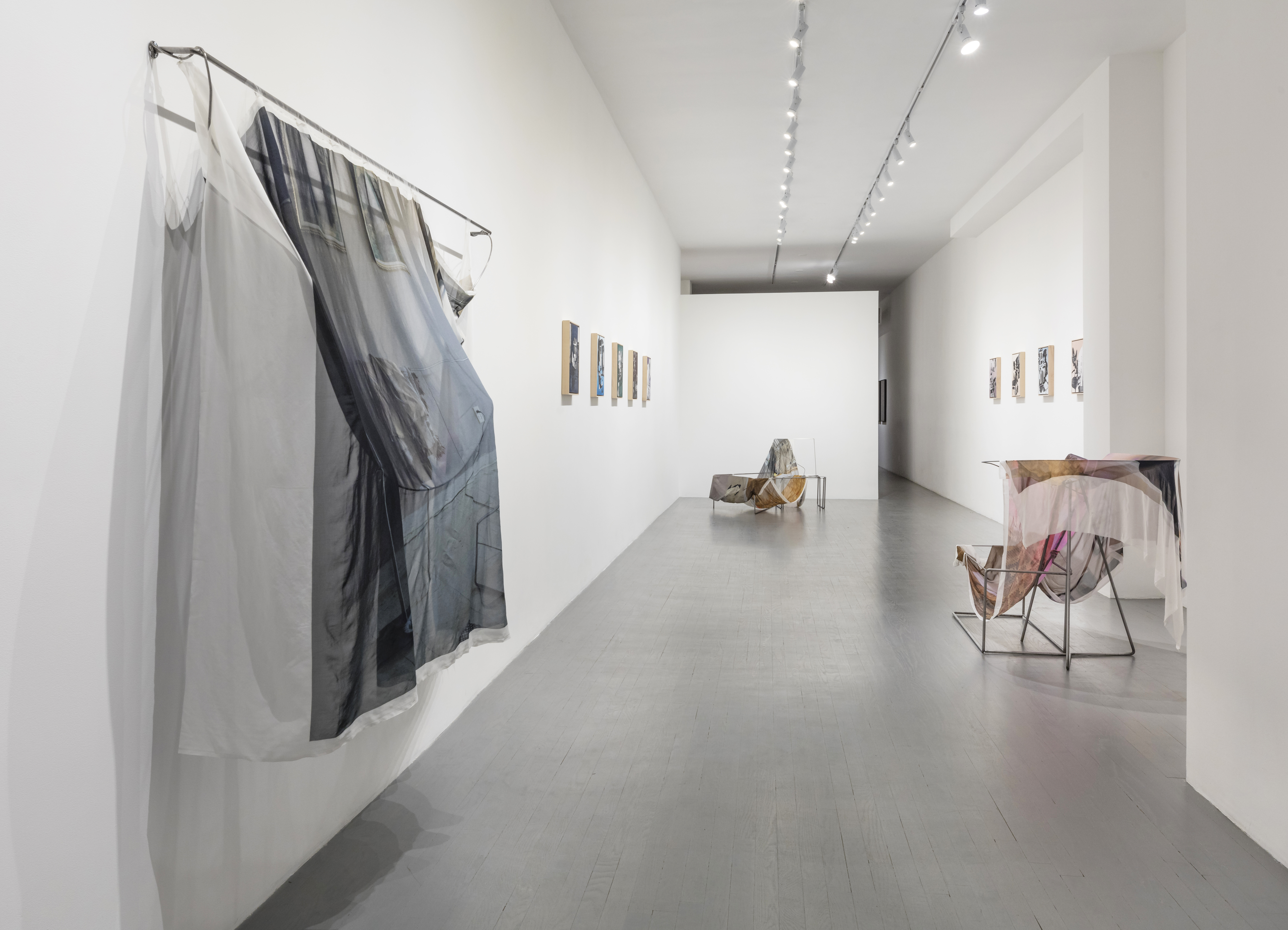 ZALUCKY_AViewtoaRoom_028